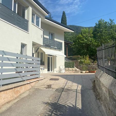 Garda 33 Caprino Veronese Appartement Buitenkant foto