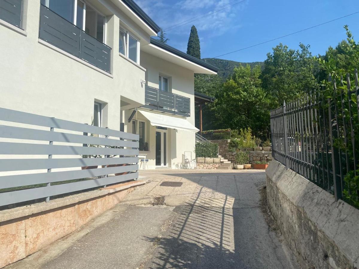 Garda 33 Caprino Veronese Appartement Buitenkant foto