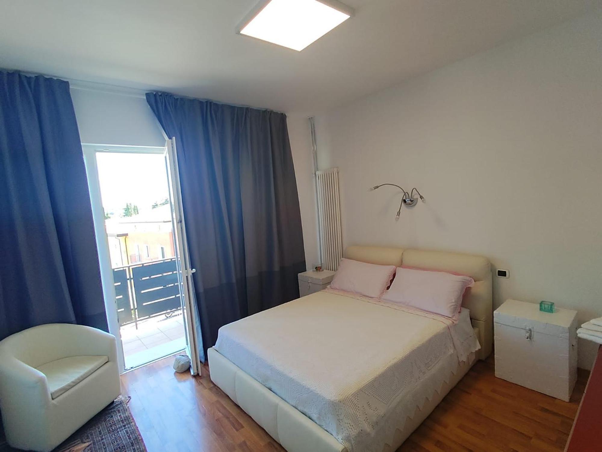 Garda 33 Caprino Veronese Appartement Kamer foto